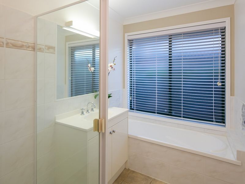 14 Moores road, Redland Bay QLD 4165