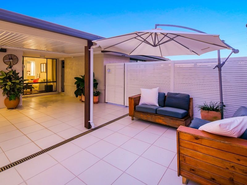 14 Moores road, Redland Bay QLD 4165