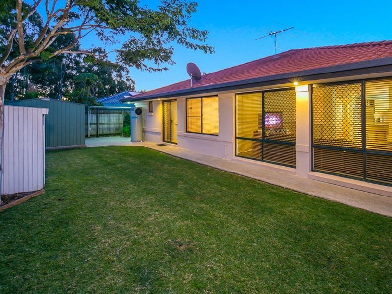 14 Moores road, Redland Bay QLD 4165