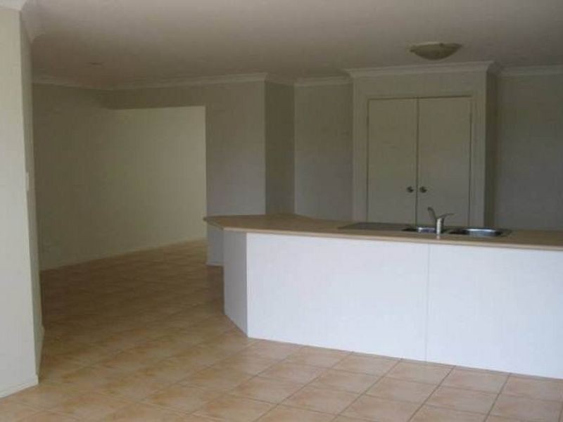 86 Johnston Street, Bellbird Park QLD 4300
