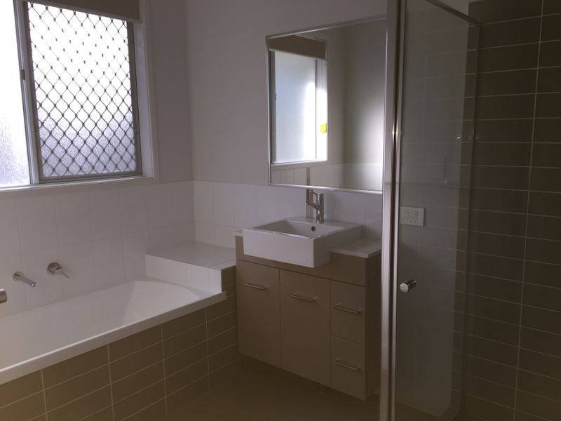 28 Marine Street, Redland Bay QLD 4165