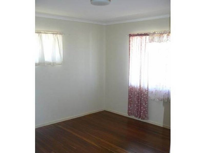 281 Bloomfield Street, Cleveland QLD 4163