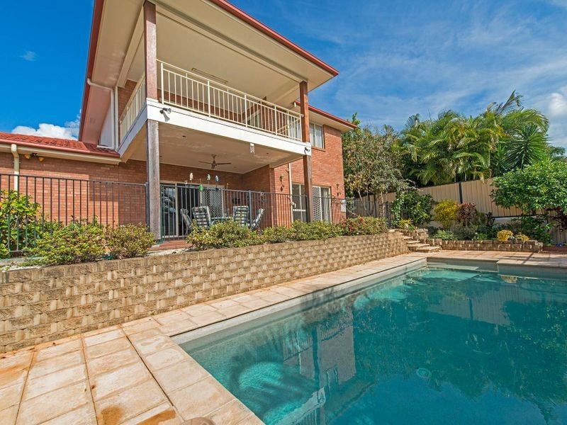 6 Huntly Place, Redland Bay QLD 4165