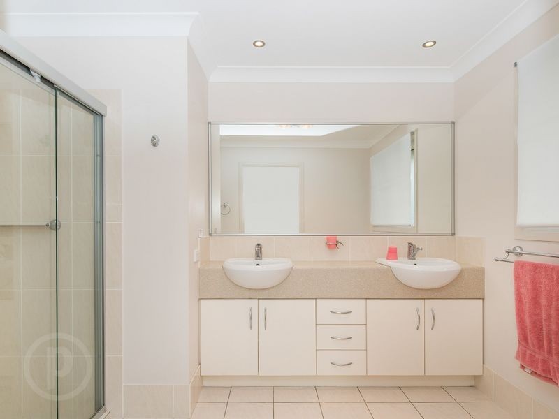 6 Huntly Place, Redland Bay QLD 4165