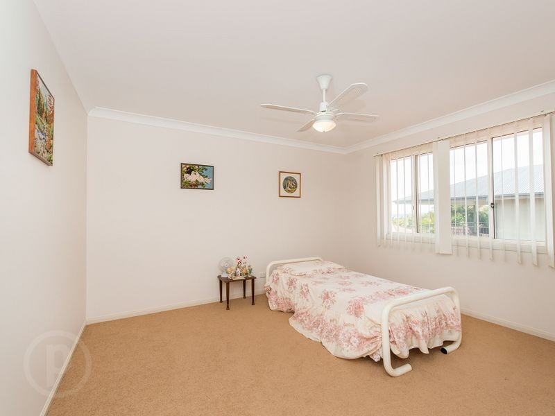 6 Huntly Place, Redland Bay QLD 4165