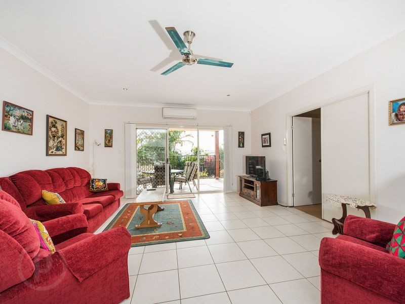 6 Huntly Place, Redland Bay QLD 4165
