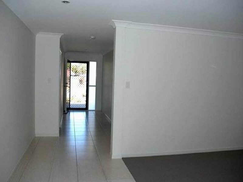 27 Stradbroke Street, Redland Bay QLD 4165