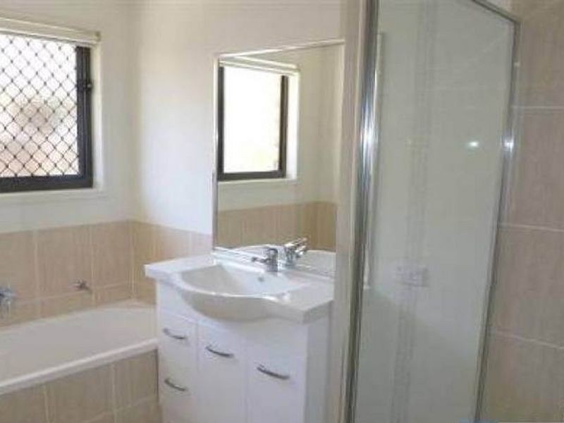 27 Stradbroke Street, Redland Bay QLD 4165