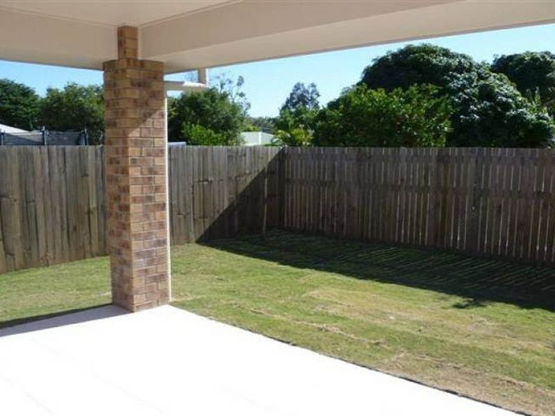 27 Stradbroke Street, Redland Bay QLD 4165