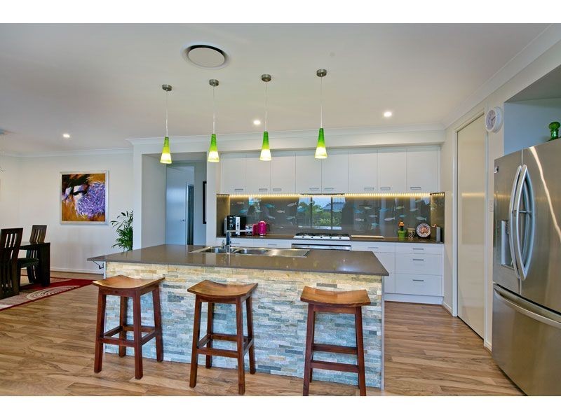 68 Unwin Street, Redland Bay QLD 4165