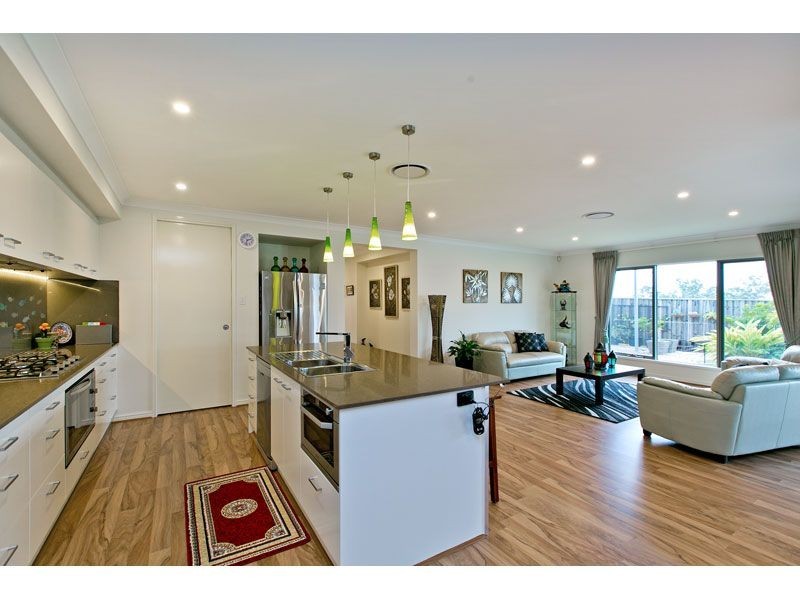68 Unwin Street, Redland Bay QLD 4165