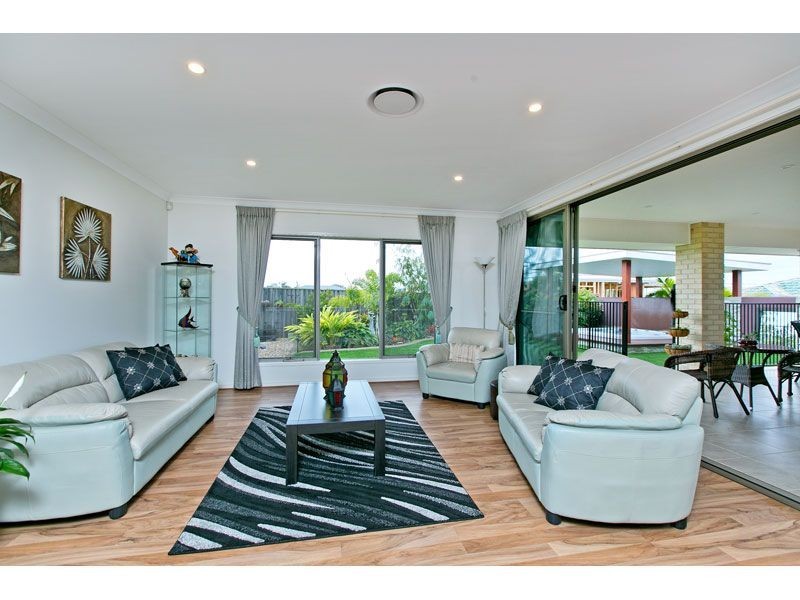 68 Unwin Street, Redland Bay QLD 4165