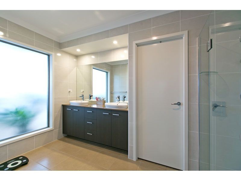 68 Unwin Street, Redland Bay QLD 4165