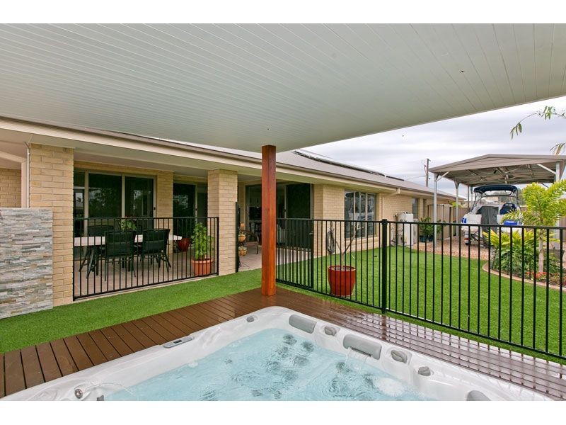 68 Unwin Street, Redland Bay QLD 4165