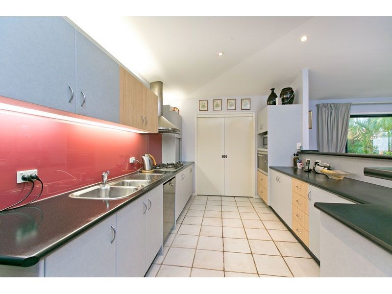16 Moreton View Parade, Redland Bay QLD 4165