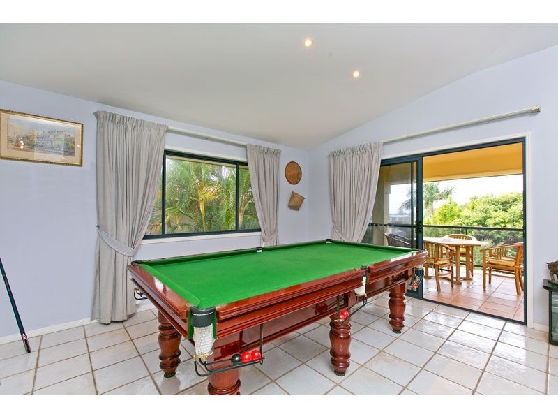 16 Moreton View Parade, Redland Bay QLD 4165