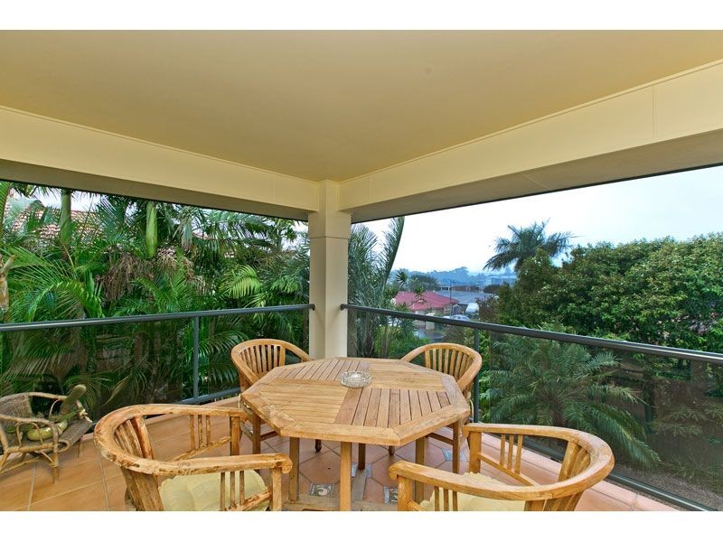 16 Moreton View Parade, Redland Bay QLD 4165