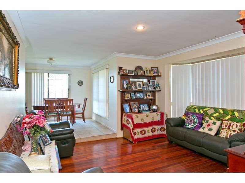 34 St Clair Crescent, Wishart QLD 4122