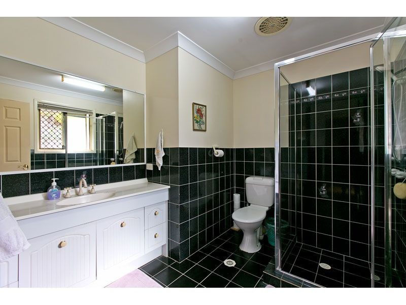 34 St Clair Crescent, Wishart QLD 4122