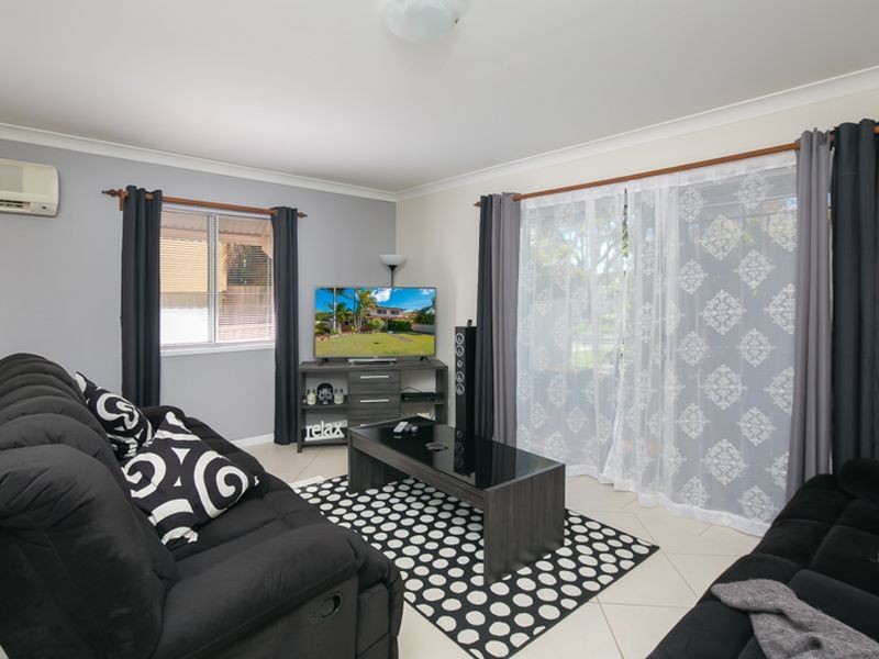 18 Marine Street, Redland Bay QLD 4165