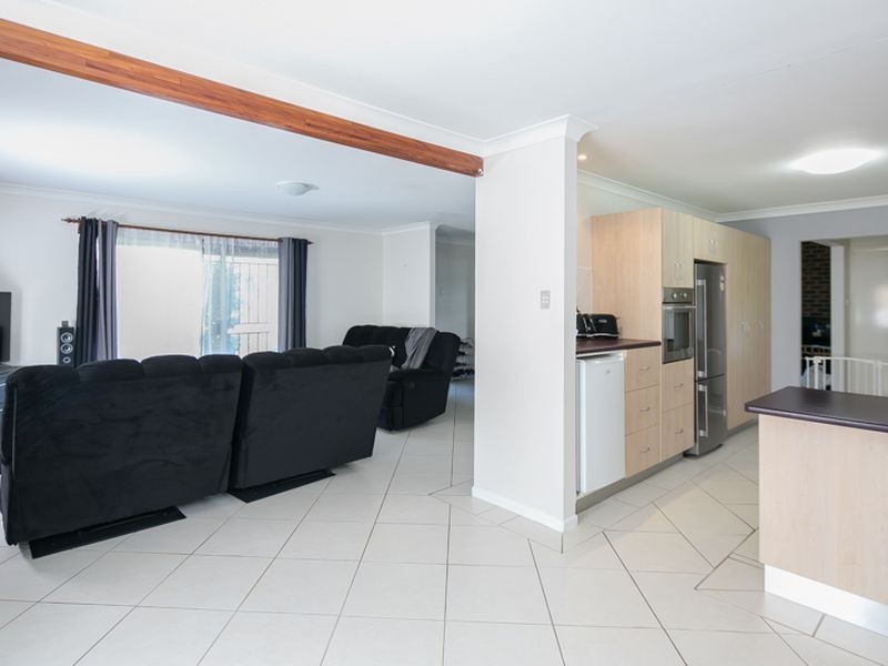 18 Marine Street, Redland Bay QLD 4165