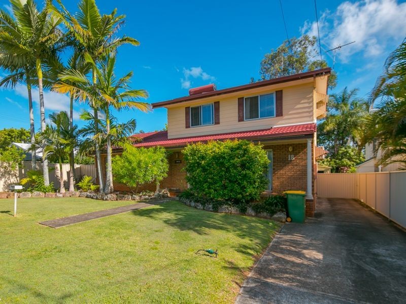 18 Marine Street, Redland Bay QLD 4165