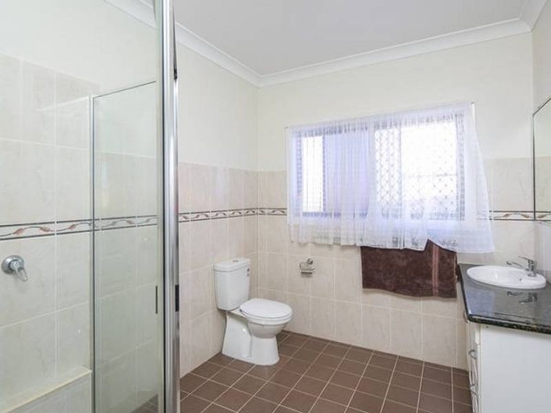 17 Bedarra Street, Redland Bay QLD 4165