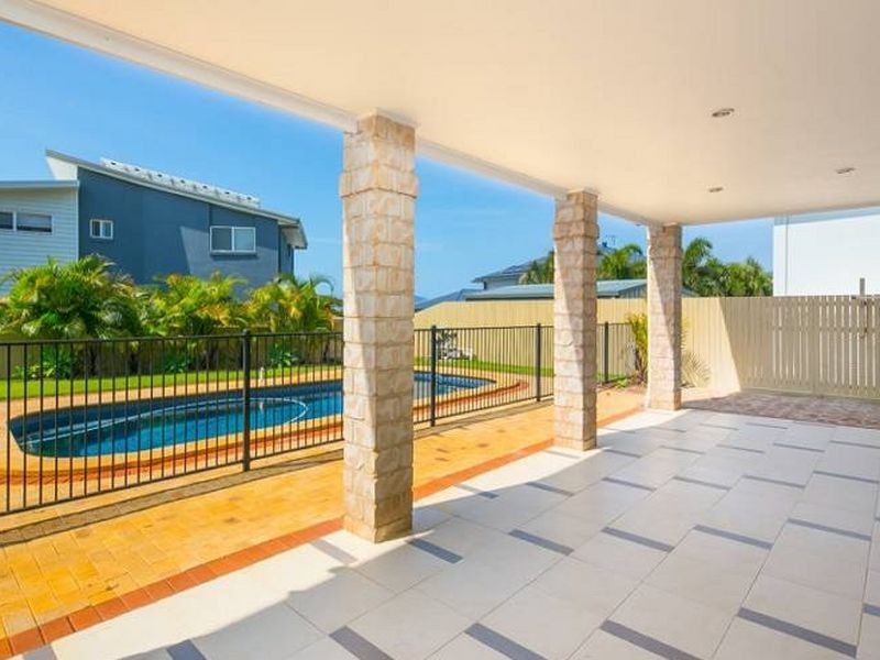 17 Bedarra Street, Redland Bay QLD 4165