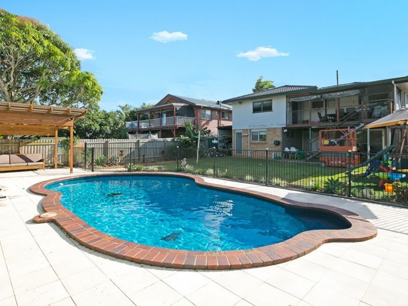 213 James Street, Redland Bay QLD 4165