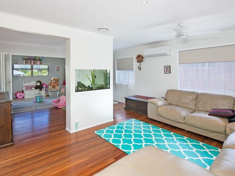 213 James Street, Redland Bay QLD 4165