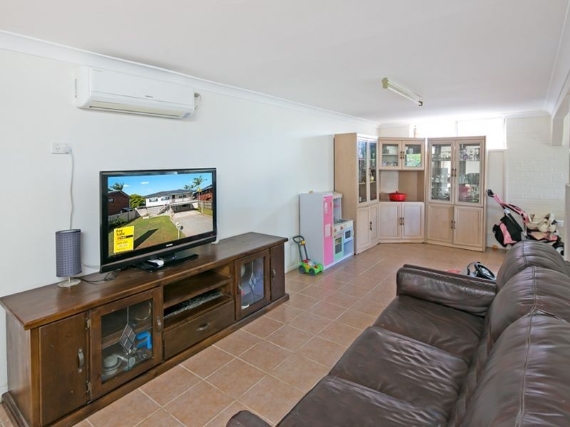 213 James Street, Redland Bay QLD 4165