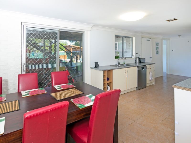 213 James Street, Redland Bay QLD 4165