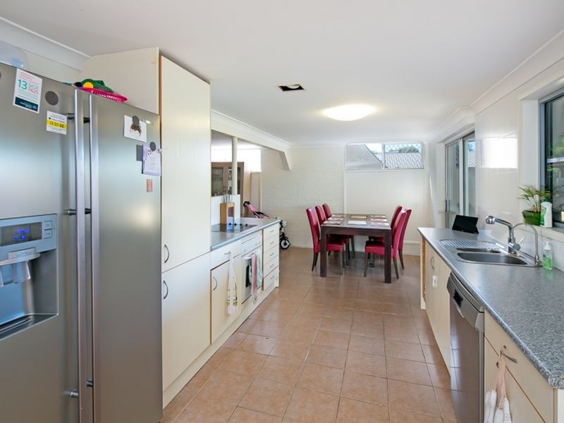 213 James Street, Redland Bay QLD 4165