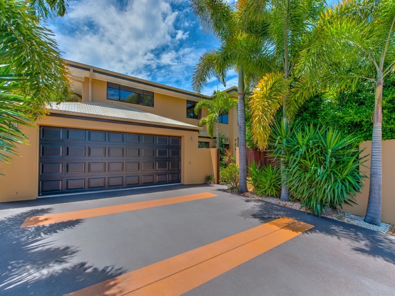 4 Huntly Place, Redland Bay QLD 4165
