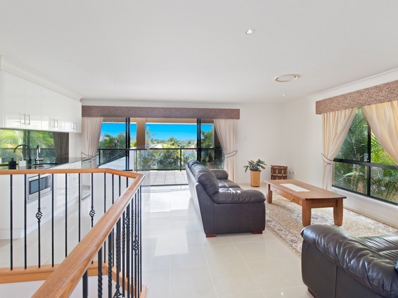 4 Huntly Place, Redland Bay QLD 4165