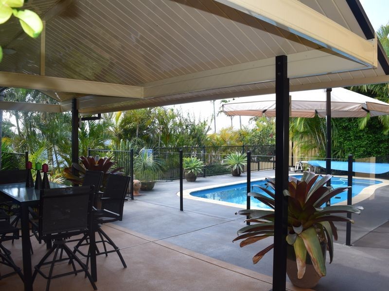 4 Huntly Place, Redland Bay QLD 4165
