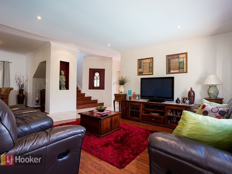 72 Penzance Drive, Redland Bay QLD 4165