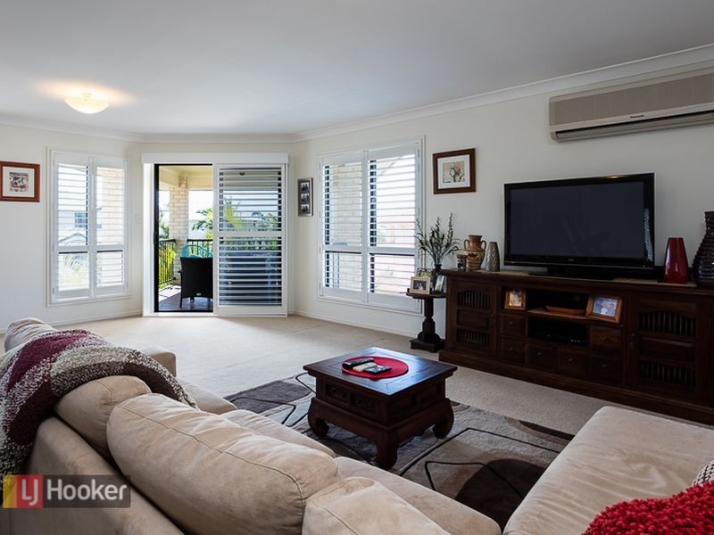 72 Penzance Drive, Redland Bay QLD 4165