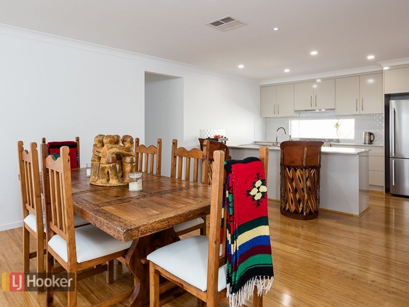 21 Willis Close, Redland Bay QLD 4165