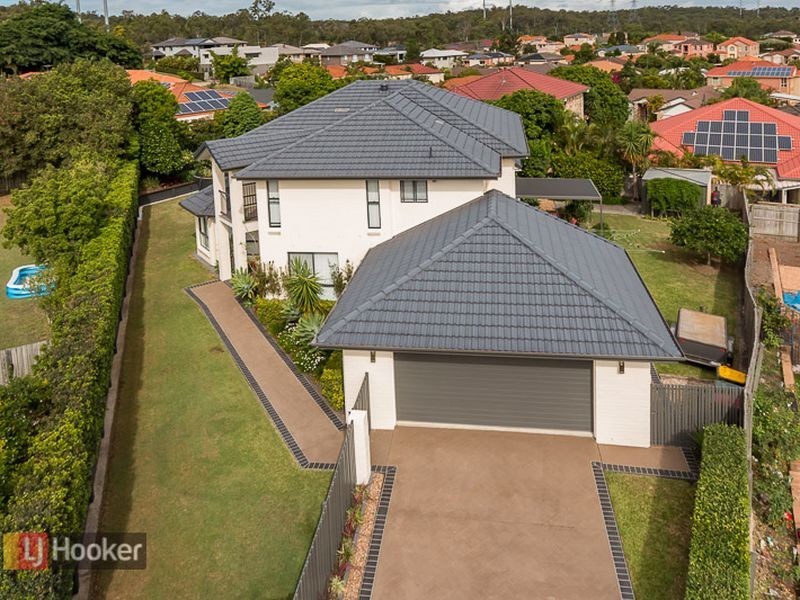 8 Epsom Court, Carindale QLD 4152