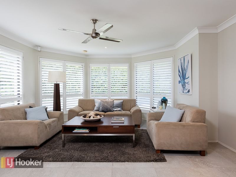 8 Epsom Court, Carindale QLD 4152