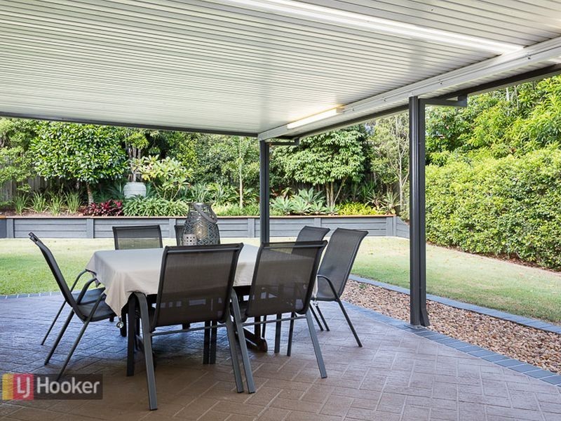 8 Epsom Court, Carindale QLD 4152