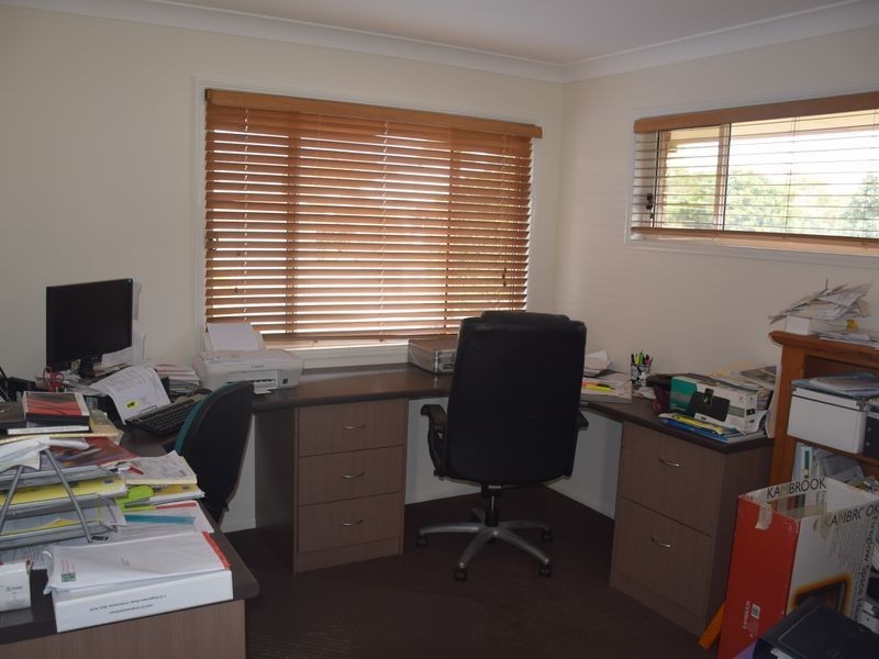 5 Creedin Court, Redland Bay QLD 4165