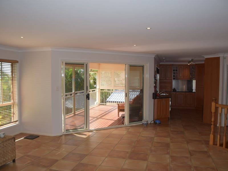 5 Creedin Court, Redland Bay QLD 4165