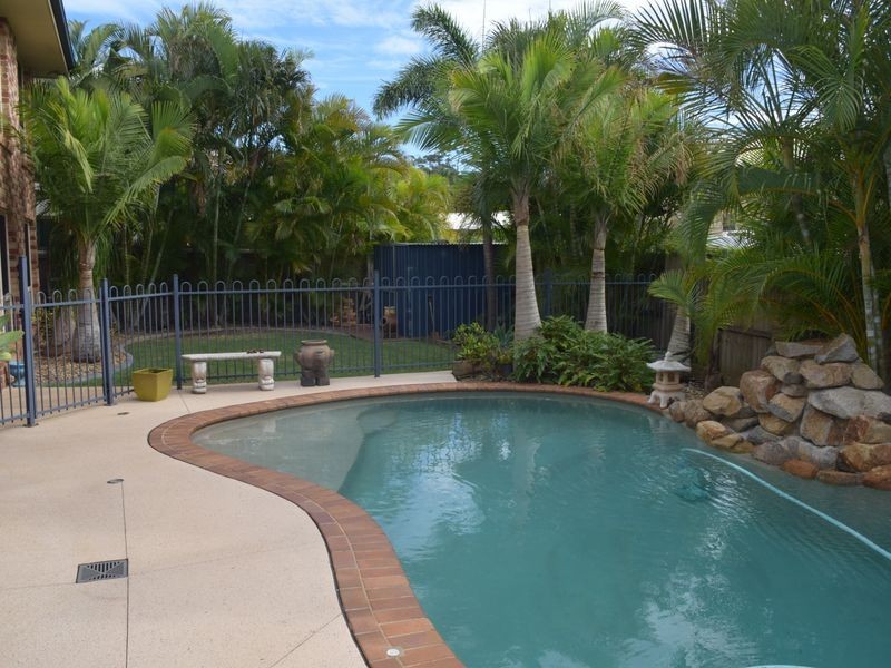 5 Creedin Court, Redland Bay QLD 4165