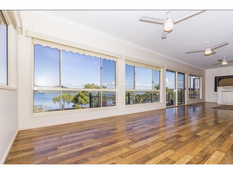 30 Emerson Street, Russell Island QLD 4184