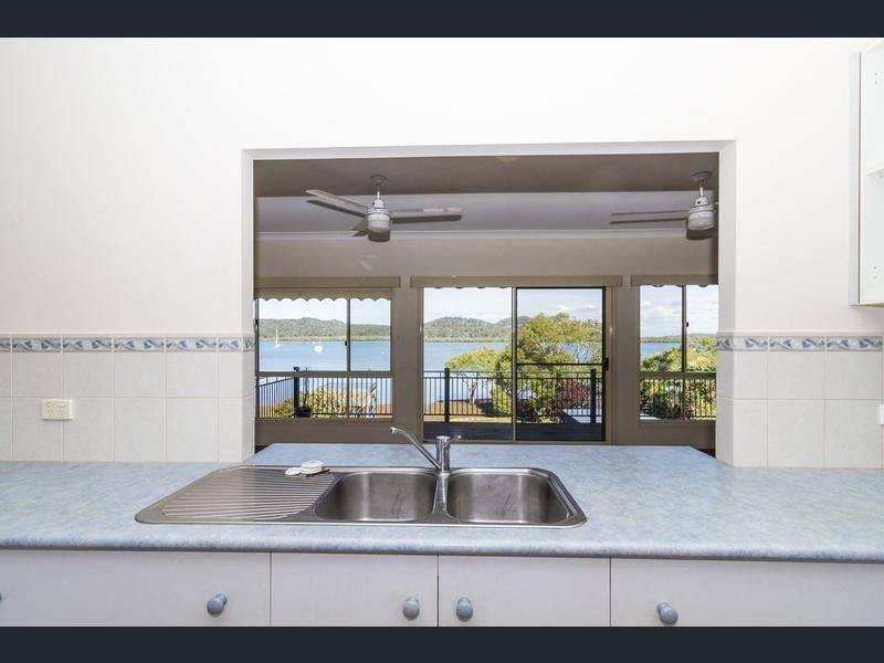 30 Emerson Street, Russell Island QLD 4184