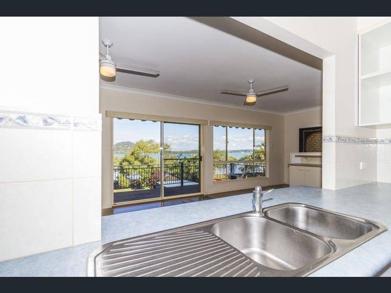 30 Emerson Street, Russell Island QLD 4184