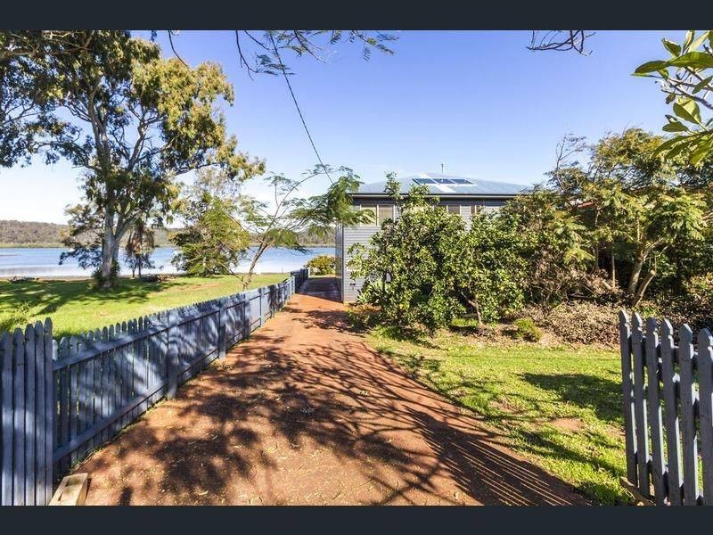 30 Emerson Street, Russell Island QLD 4184