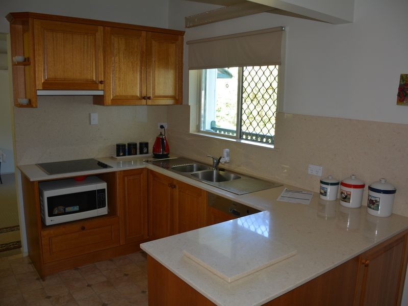5 Virginia Pde, Russell Island QLD 4184